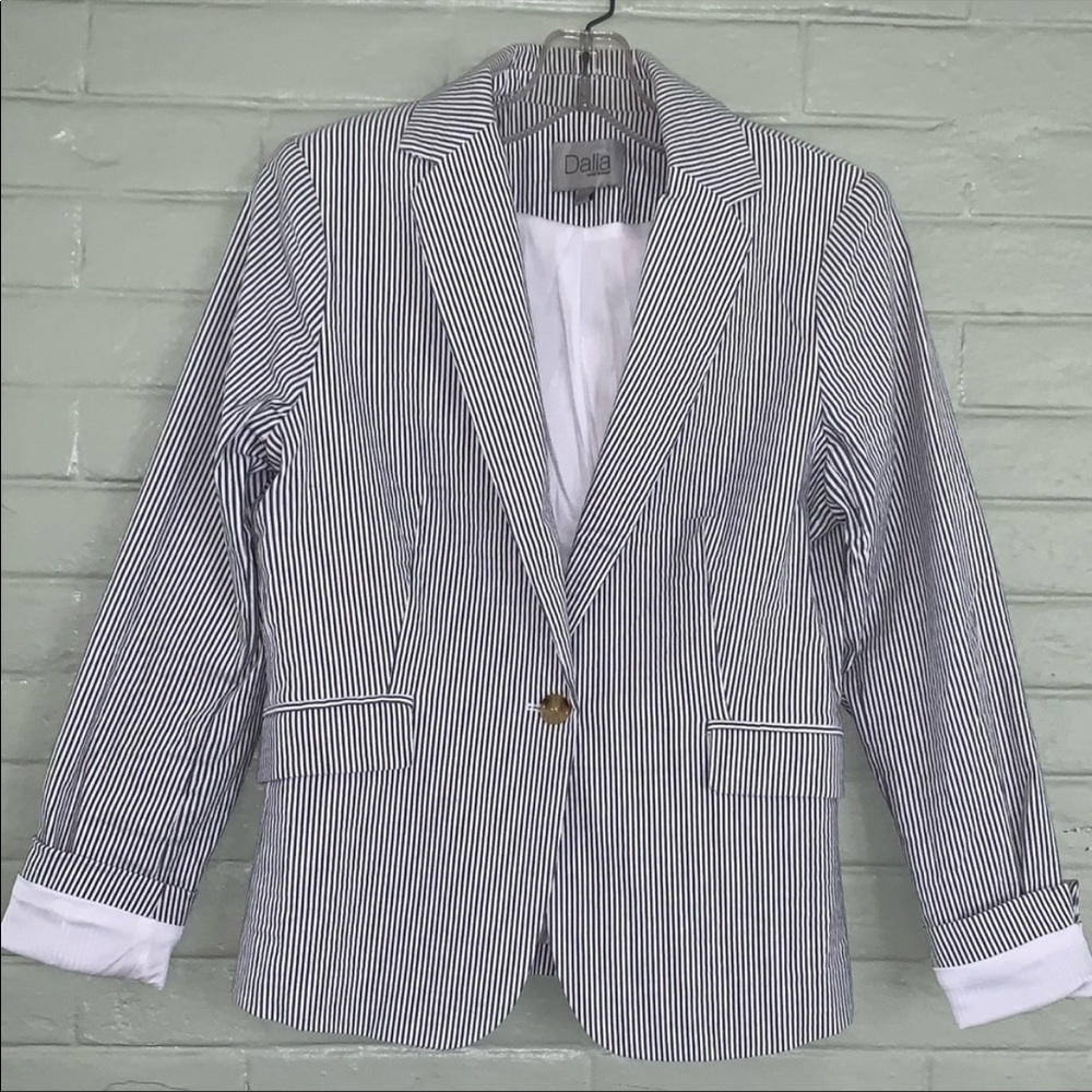 Dalia blazer. Size 5